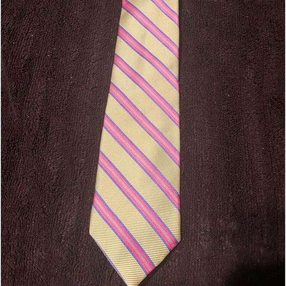 Brooks Brothers Men’s Tie. Beautiful Pink and Green Necktie - Picture 1 of 4